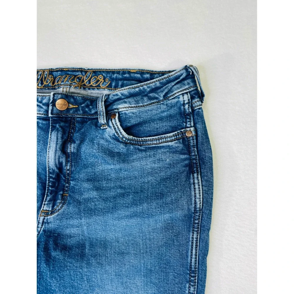 Wrangler Womens Bootcut Jeans Medium Wash Denim Blue 5-Pocket Size 33x29 - Picture 3 of 13
